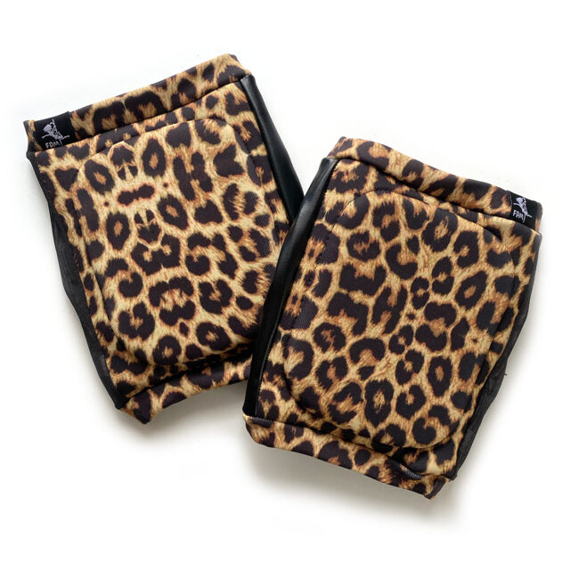 leopard-fabric-sticky-knee-pads