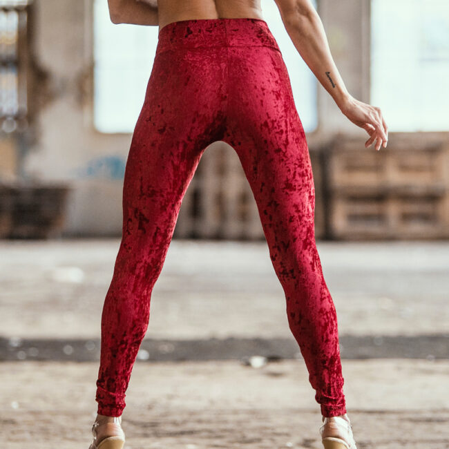 96lt0wsyp6.Adriana-leggings-velvet-red-3.jpg