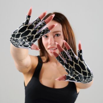 Gekko Sticky Snake Skin Gloves (White)